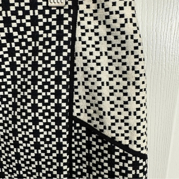 J. Crew black and white graphic skirt, size 8, fully lined, spring, office - Picture 3 of 10